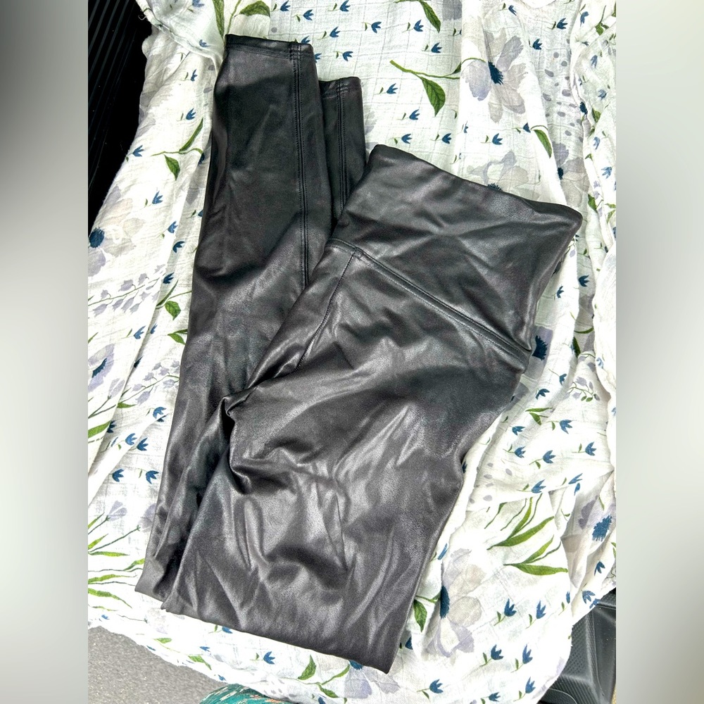 Spanx faux leather leggings XL; worn once